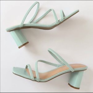 Marc Fisher Aliana Sandals *NWOT*